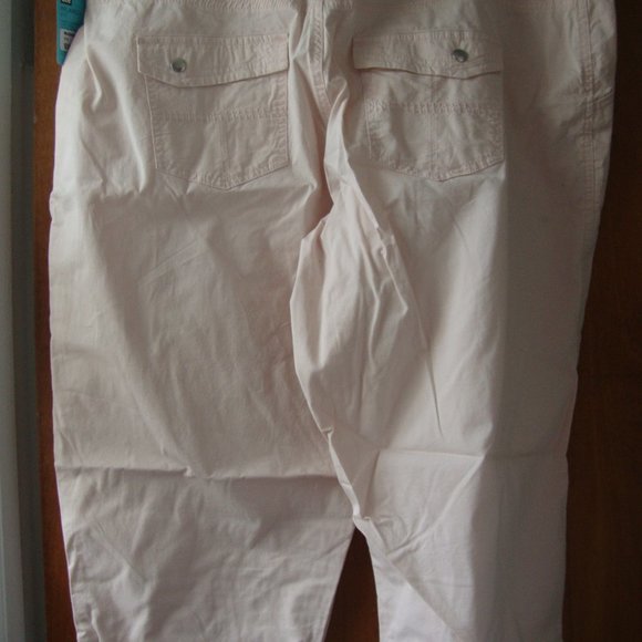 Lee Relaxed Fit Capri Pants Size 24W NWT - Picture 1 of 7
